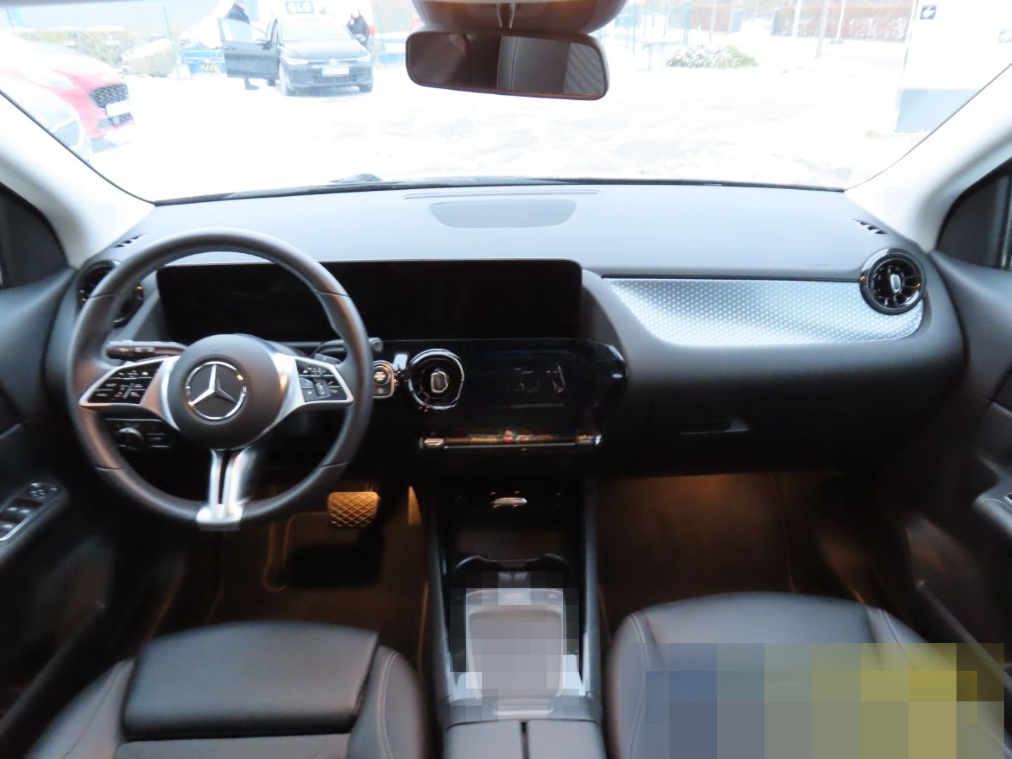 Mercedes-Benz GLA 180 Aut. NAVI+LED+RFK+SHZ+AAC+TEMP+ALU+MBUX foto 5