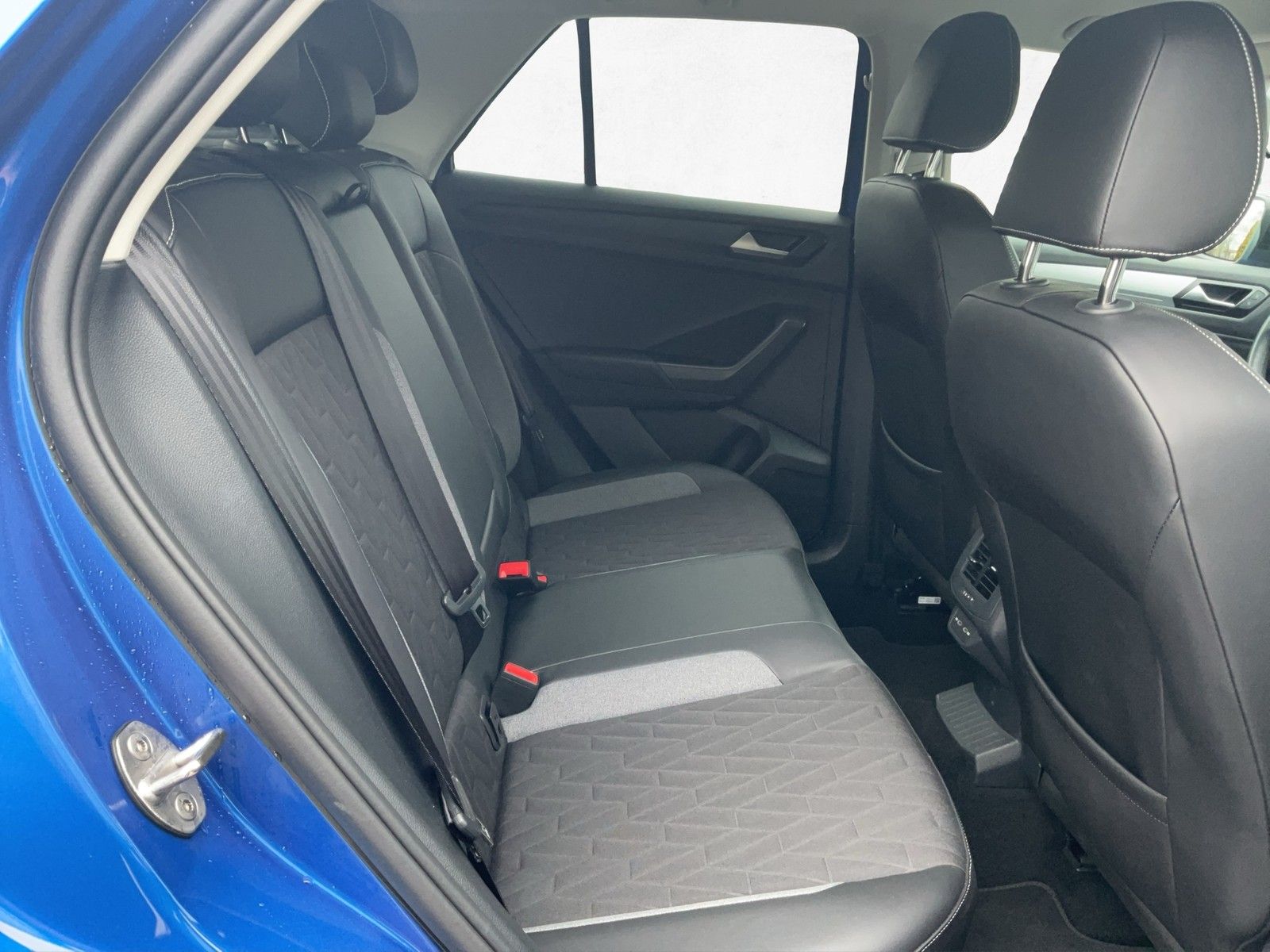 Volkswagen T-Roc Goal 1.5 TSI DSG /AHK/Navi/LED/Sitzhz foto 10