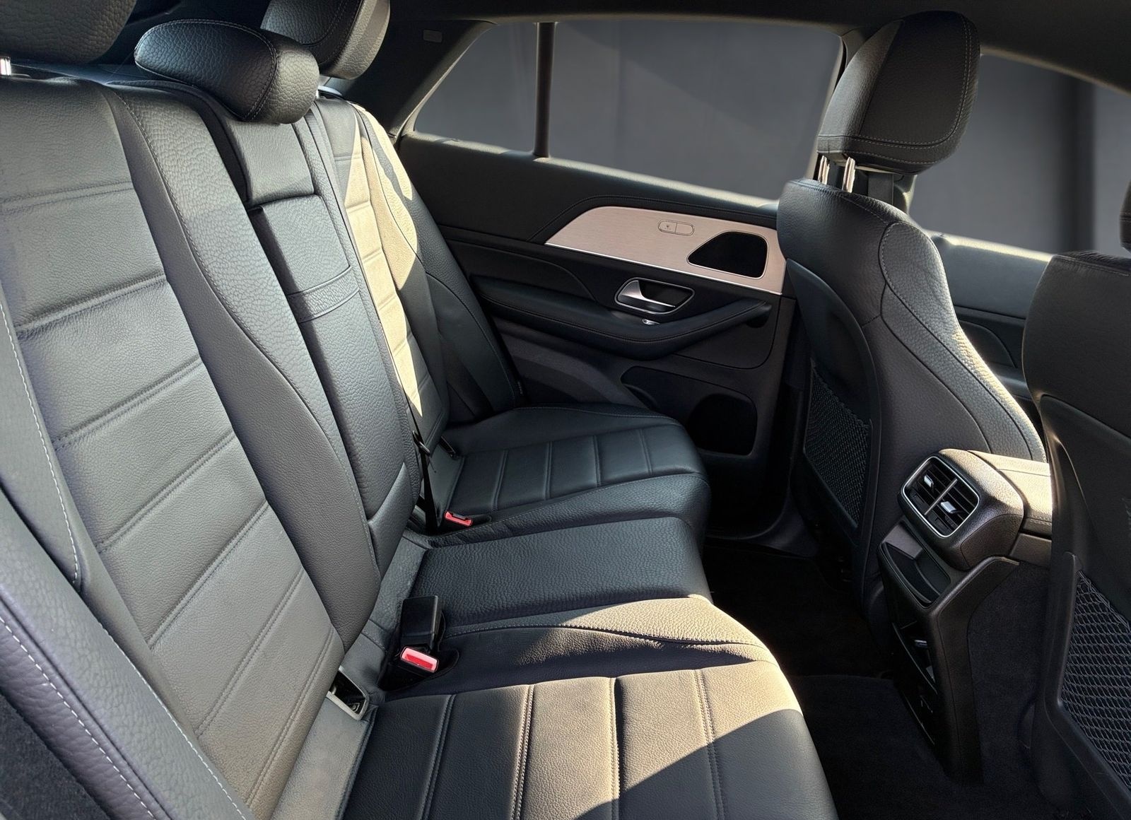 Mercedes-Benz GLE 350 e 4M AMG Airmatic Multibeam Leder Distr. foto 13