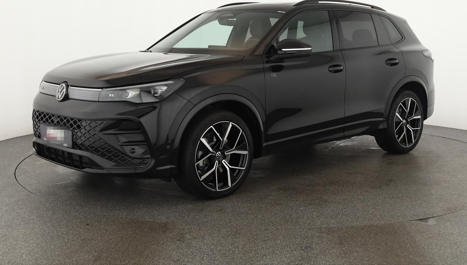 Volkswagen Tiguan 2.0 TSI DSG 4M R-Line IQ Pano Nav 360 AHK foto 2
