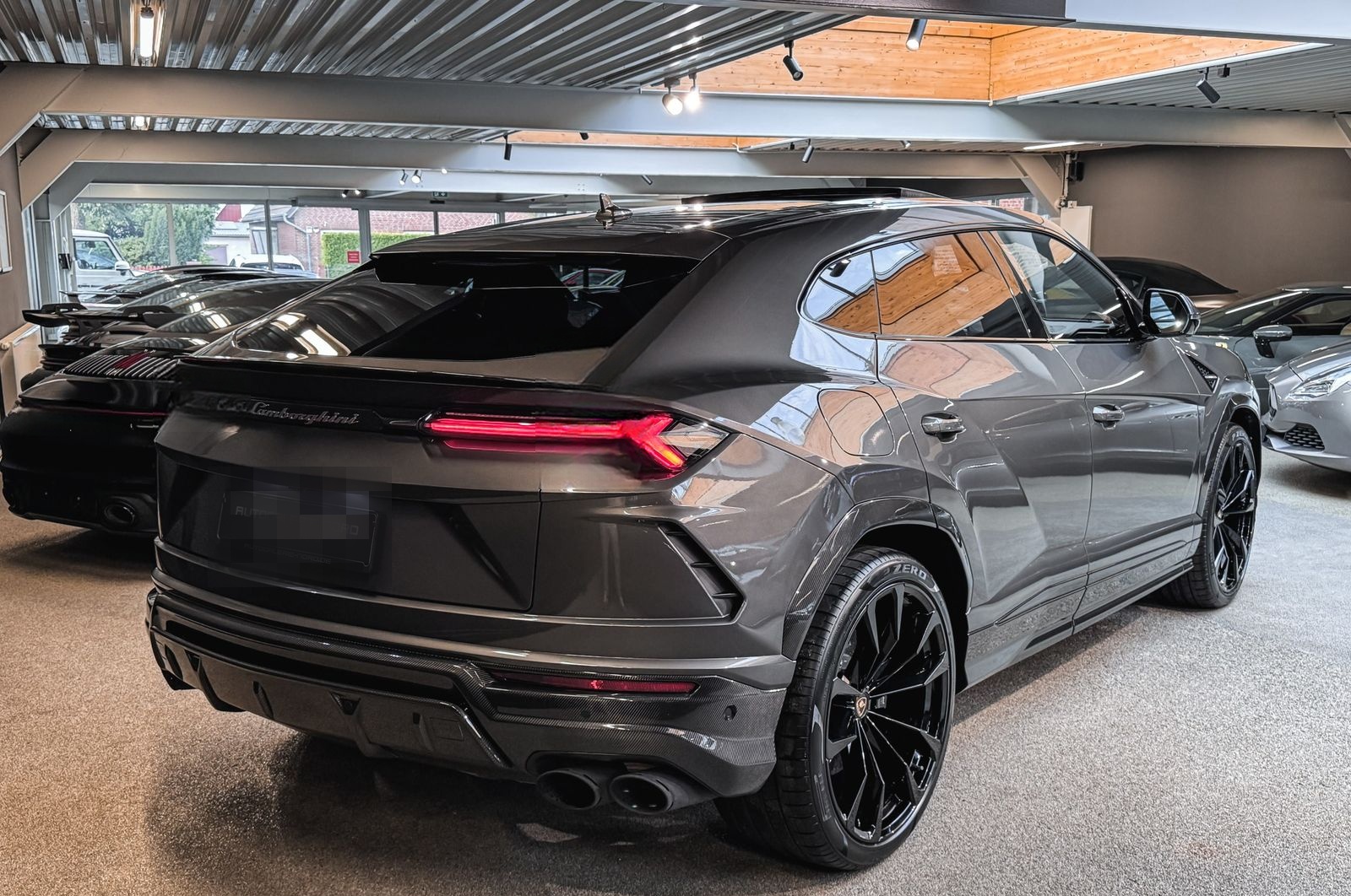 Lamborghini Urus Cabon+RearSeat+B&O foto 7