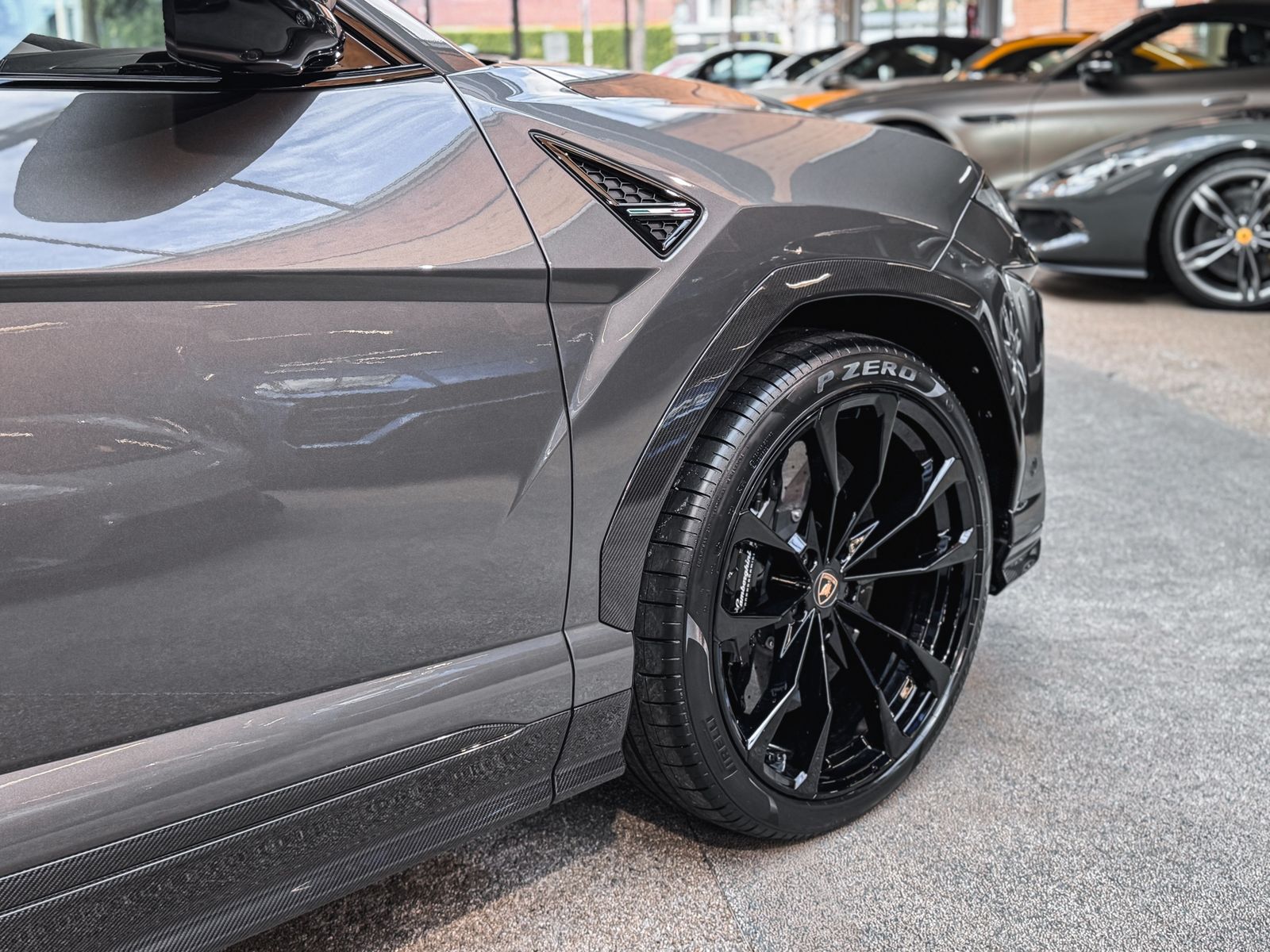 Lamborghini Urus Cabon+RearSeat+B&O foto 8