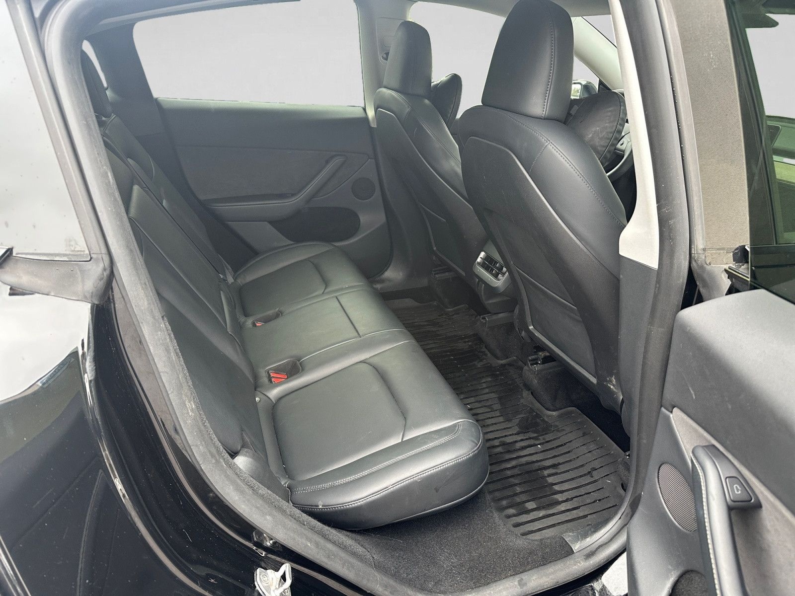 Tesla Model Y Performance DualMotor AWD foto 20