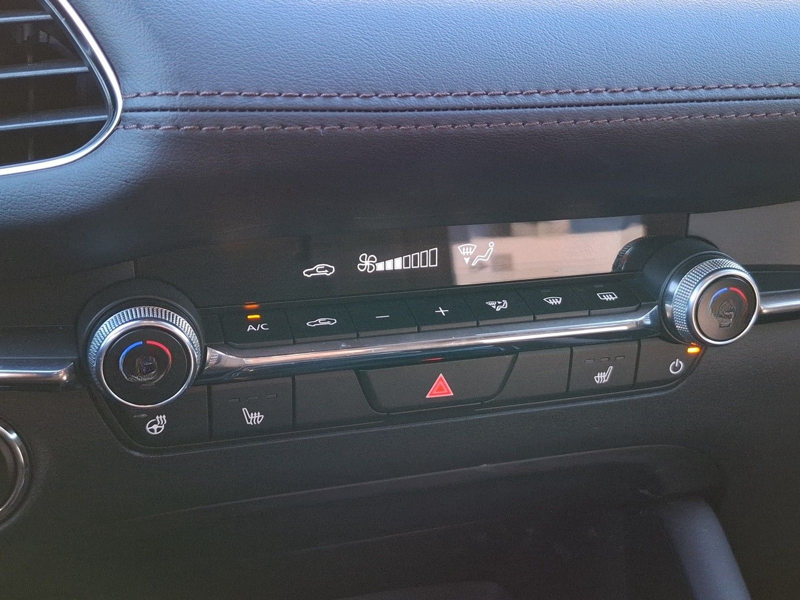 Mazda 3 Exclusive-Line 2.5 e-Skyactiv Exclusive-Line A foto 13