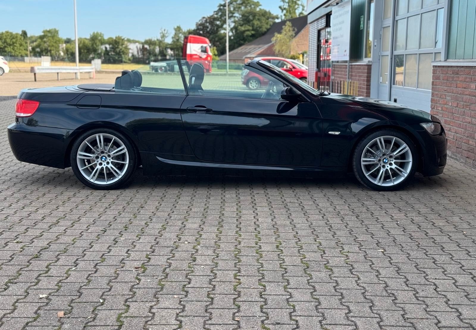 BMW 325i Cabrio Automatik e93 M-Paket 1.HAND foto 11