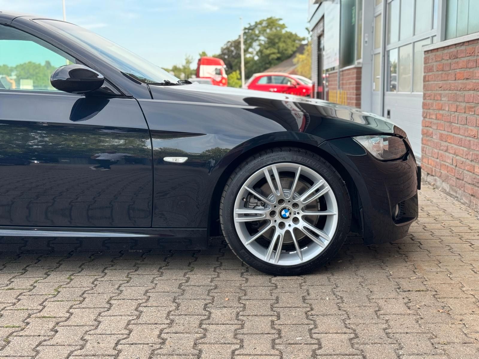 BMW 325i Cabrio Automatik e93 M-Paket 1.HAND foto 12