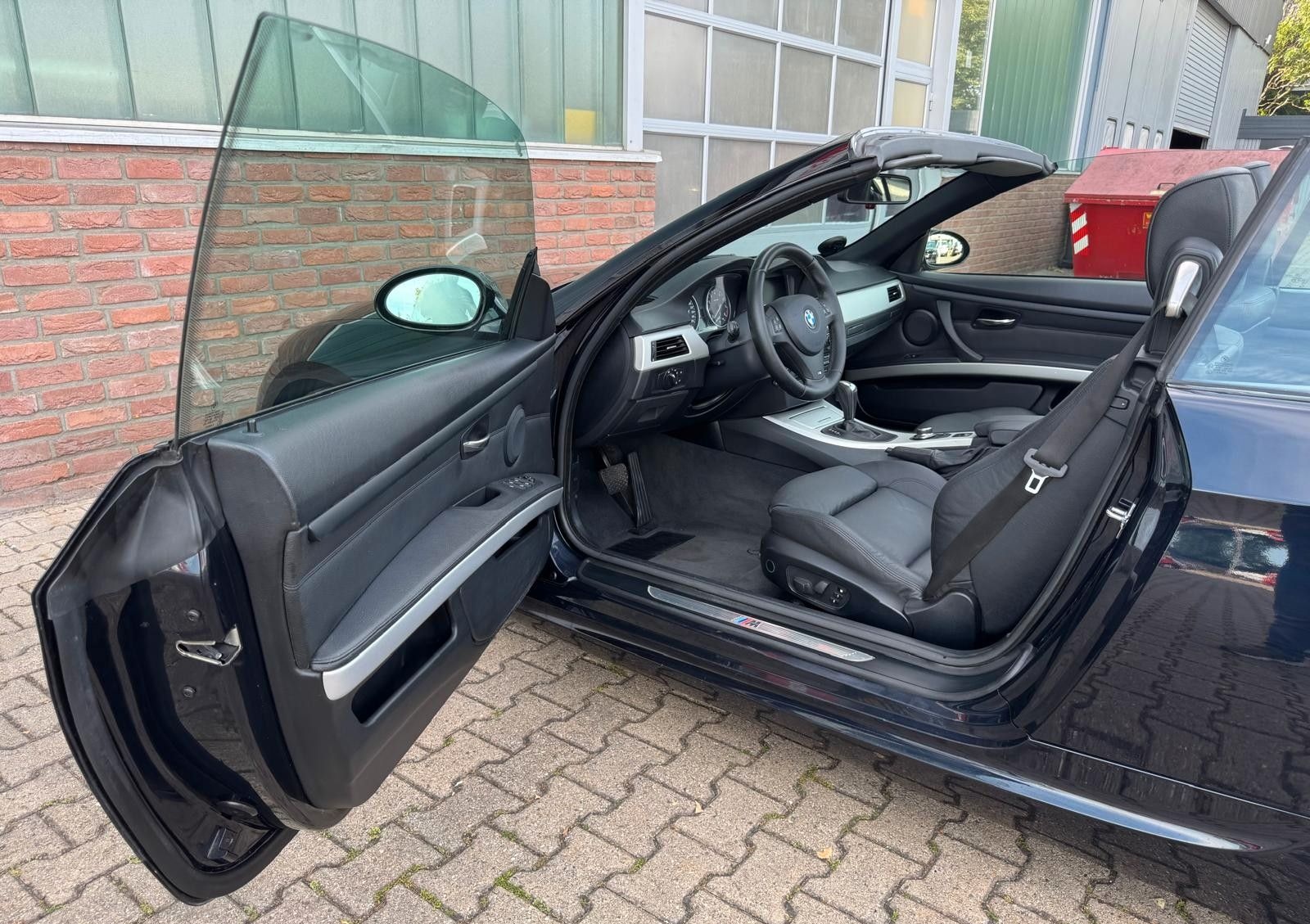 BMW 325i Cabrio Automatik e93 M-Paket 1.HAND foto 4