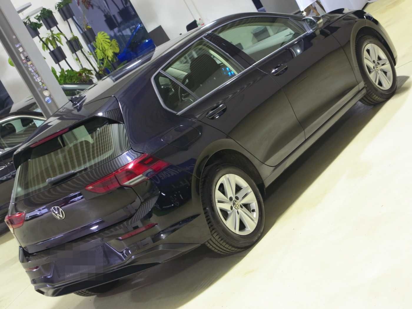 Volkswagen Golf VIII 2.0 TDI SCR DSG7 Life Navi ACC DAB foto 3