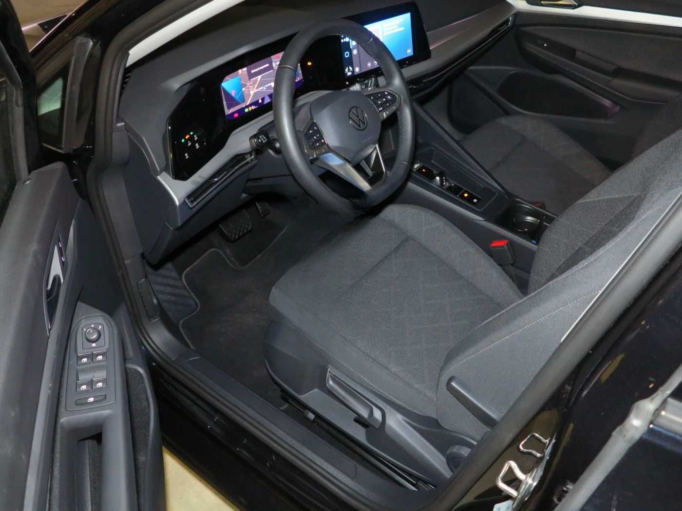 Volkswagen Golf VIII 2.0 TDI SCR DSG7 Life Navi ACC DAB foto 6