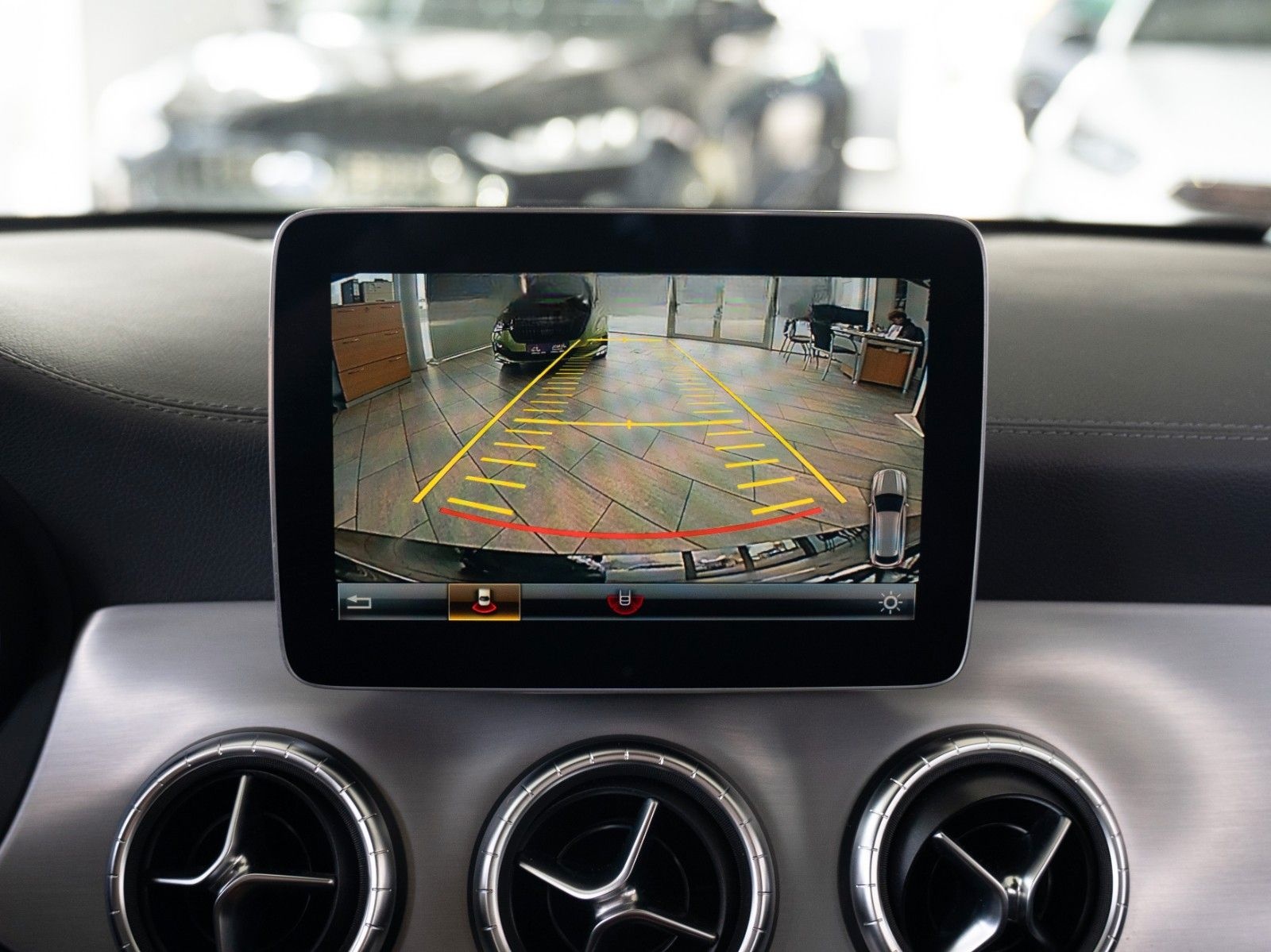 Mercedes-Benz CLA 220 Shooting Brake AMG/4x4/AUTOM./KAMERA/LED foto 14