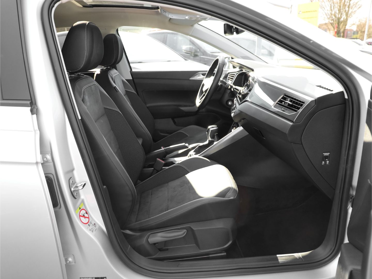 Volkswagen Polo VI Style DSG LED-MATRIX NAVI PANO RFK AHK A foto 4