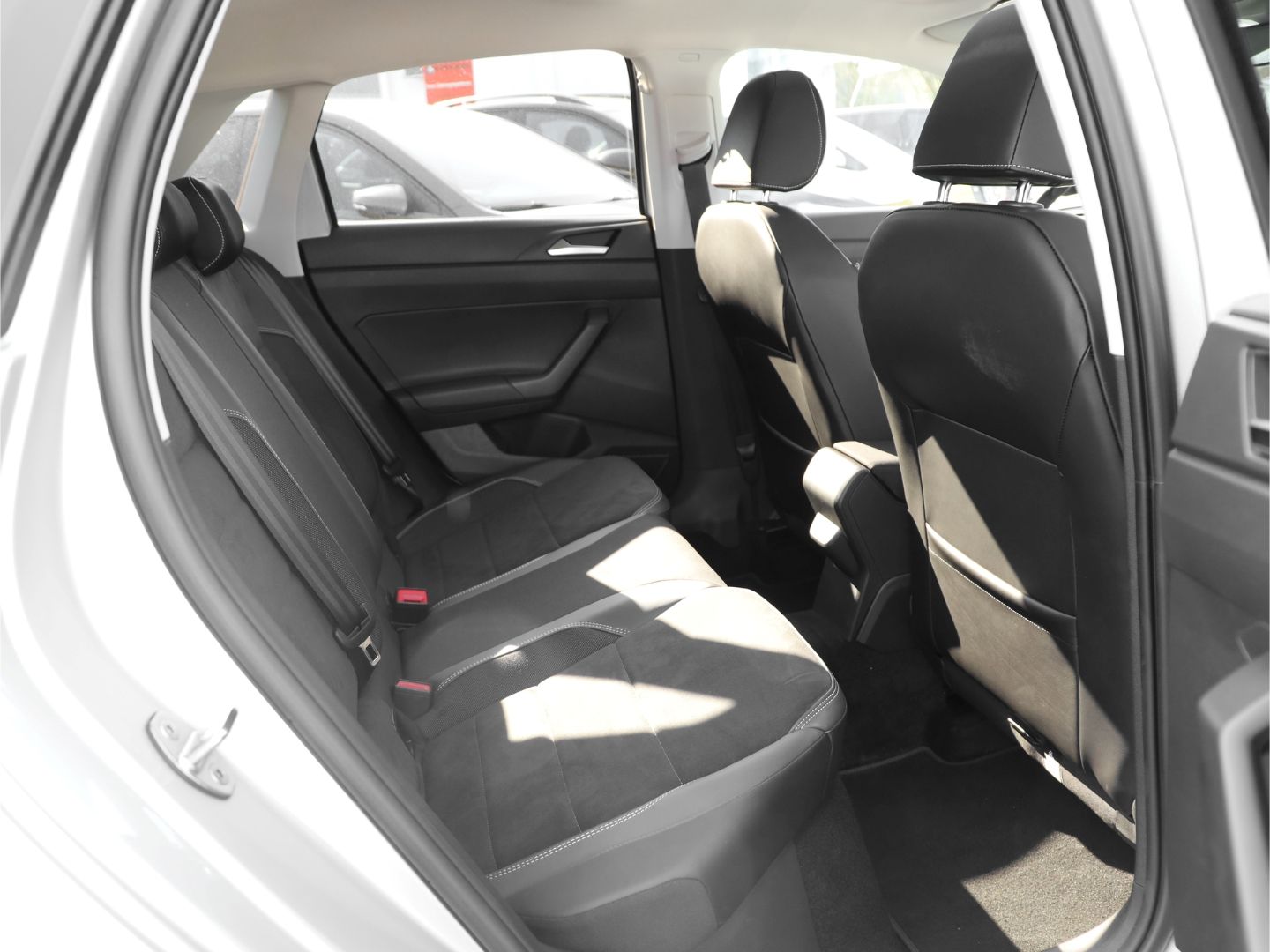 Volkswagen Polo VI Style DSG LED-MATRIX NAVI PANO RFK AHK A foto 5