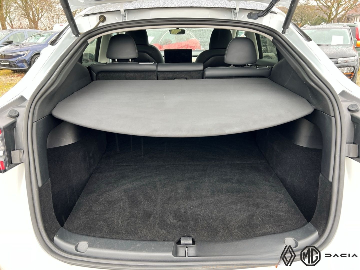Tesla Model Y Long Range Dual AWD 8fach bereift MwSt. foto 9