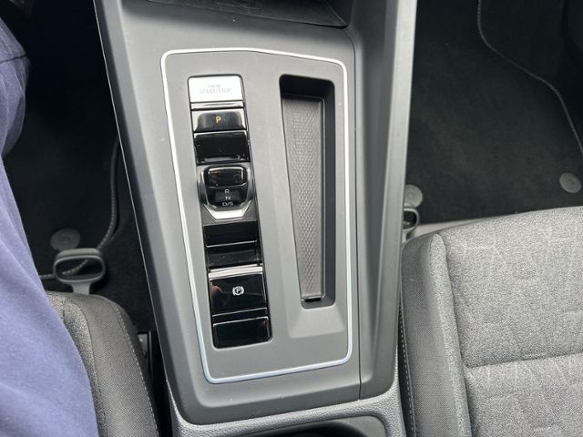 Volkswagen Golf VIII Variant 1.5 eTSI, Move, DSG, AHK Navi foto 13