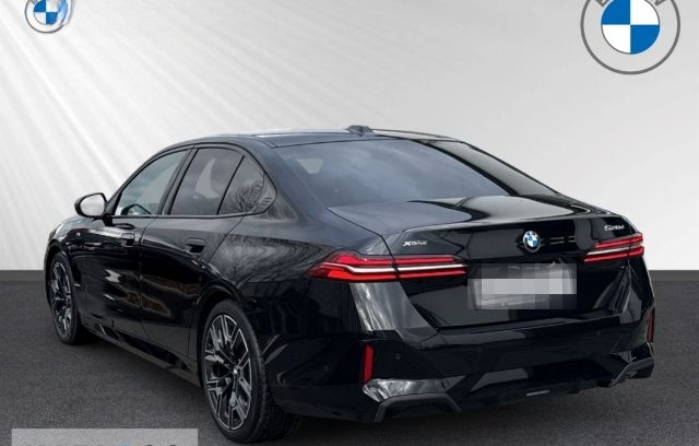 BMW 520 d xDr. Limo. M-Sport ad.LED H/K AHK StandHZG foto 3
