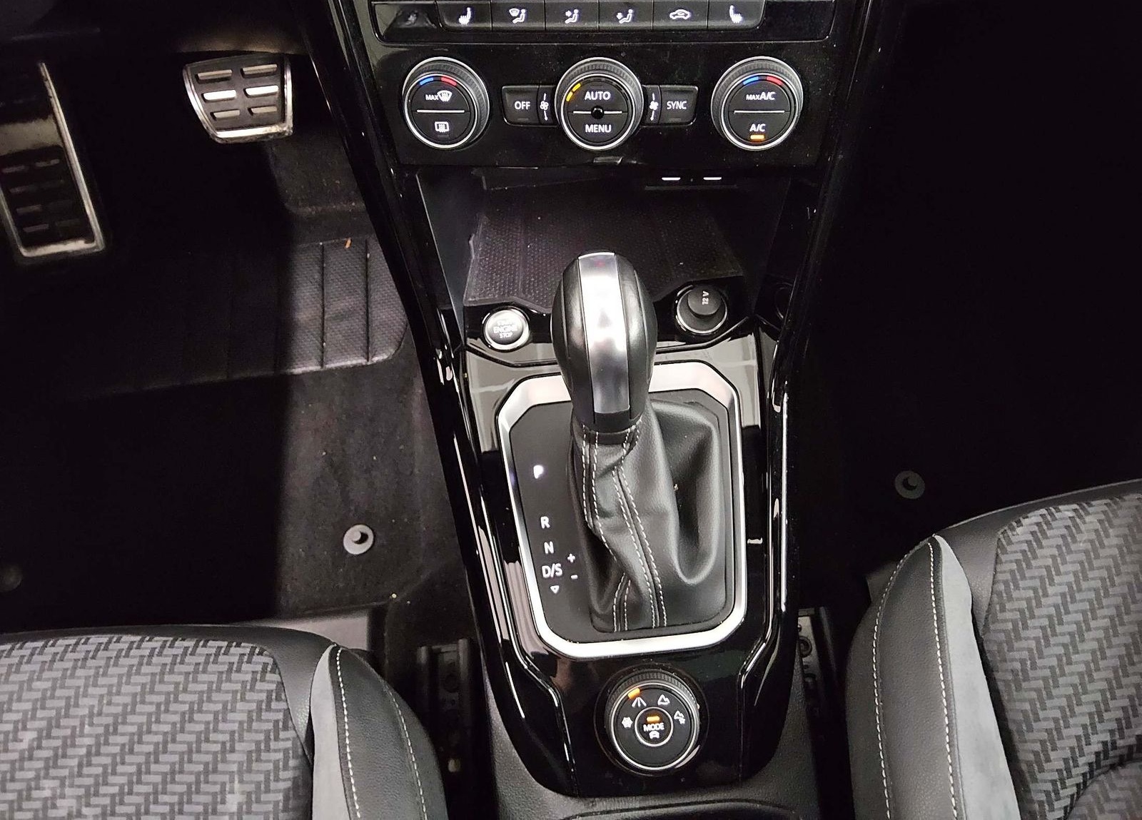 Volkswagen T-Roc R 2.0 TSI 4M Pano DCC Ahk Kamera LED foto 6