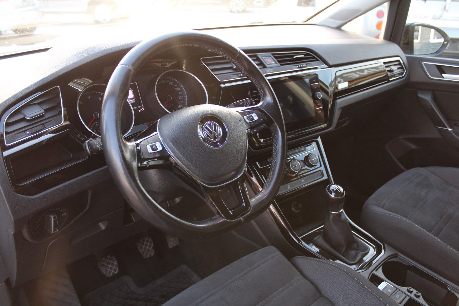 Volkswagen Touran Highline R LINE 7 Sitzer foto 3