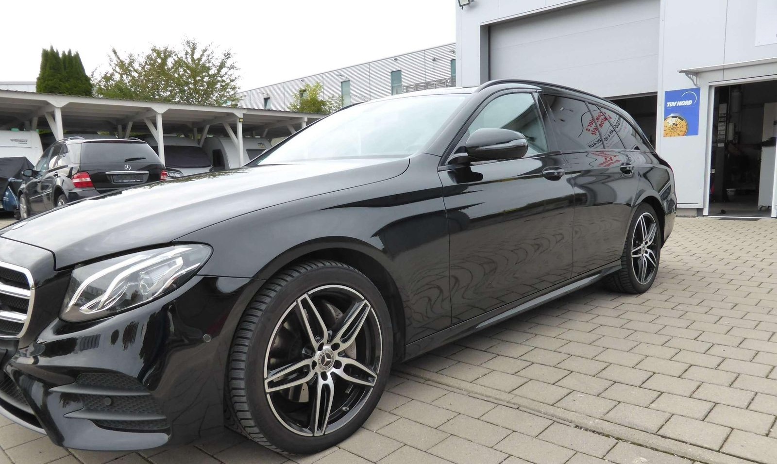 Mercedes-Benz E 220 E 220 d 4Matic /Leder/AHK/Navi/Xenon/Euro6 foto 2
