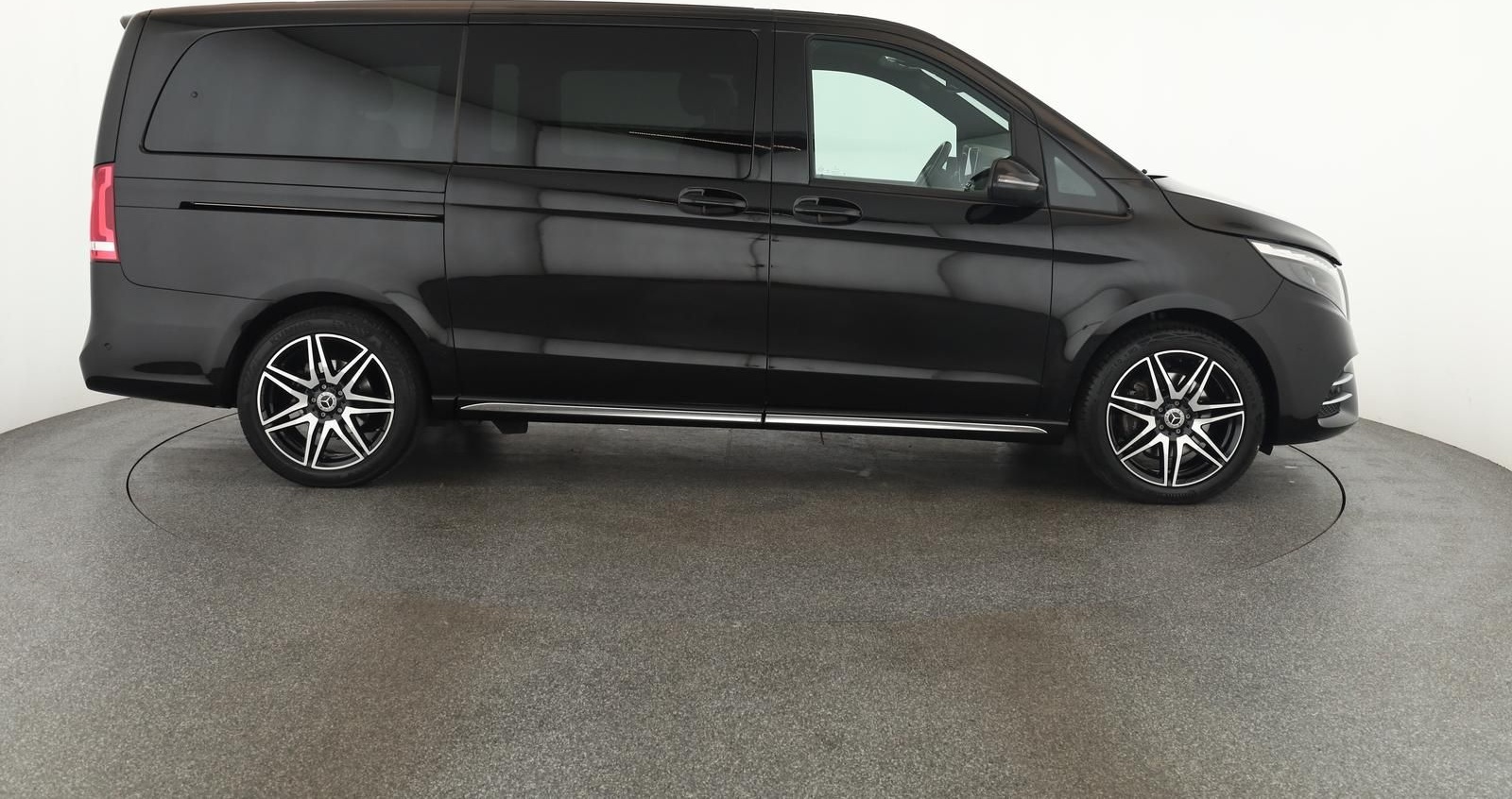 Mercedes-Benz V 300 d 4M lang Avantgarde AMG 8 Pano Nav BM 360 foto 13