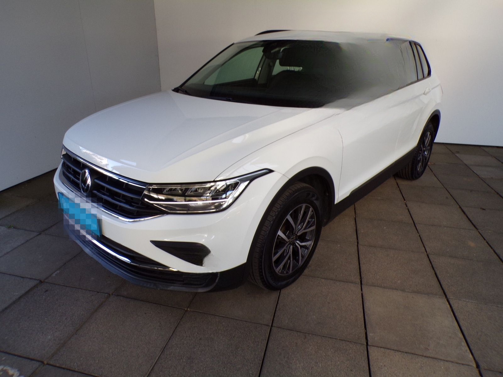 Volkswagen TIGUAN 2.0 TDI DSG LIFE / NAVI+LED'S+AHK+KAMERA foto 2