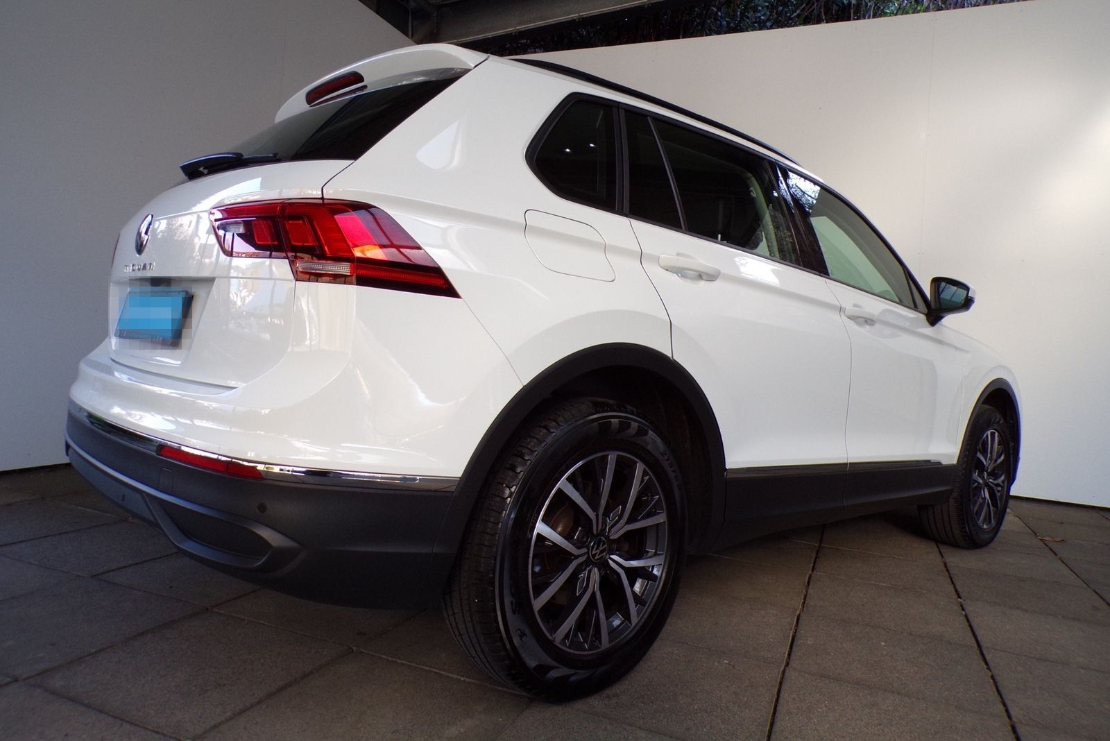 Volkswagen TIGUAN 2.0 TDI DSG LIFE / NAVI+LED'S+AHK+KAMERA foto 8