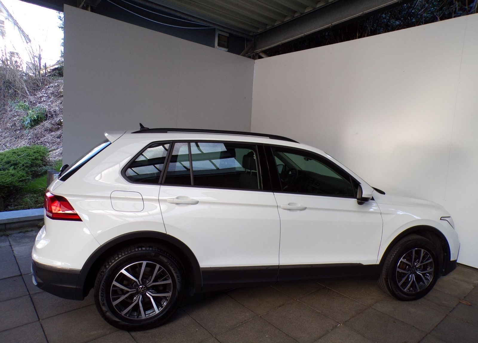 Volkswagen TIGUAN 2.0 TDI DSG LIFE / NAVI+LED'S+AHK+KAMERA foto 9