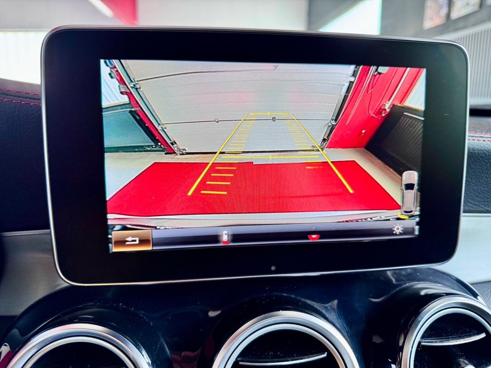 Mercedes-Benz GLC43 AMG Pano Burmester Airmatic LED KeylesGo19 foto 12
