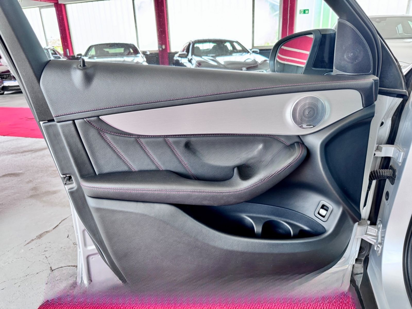 Mercedes-Benz GLC43 AMG Pano Burmester Airmatic LED KeylesGo19 foto 20