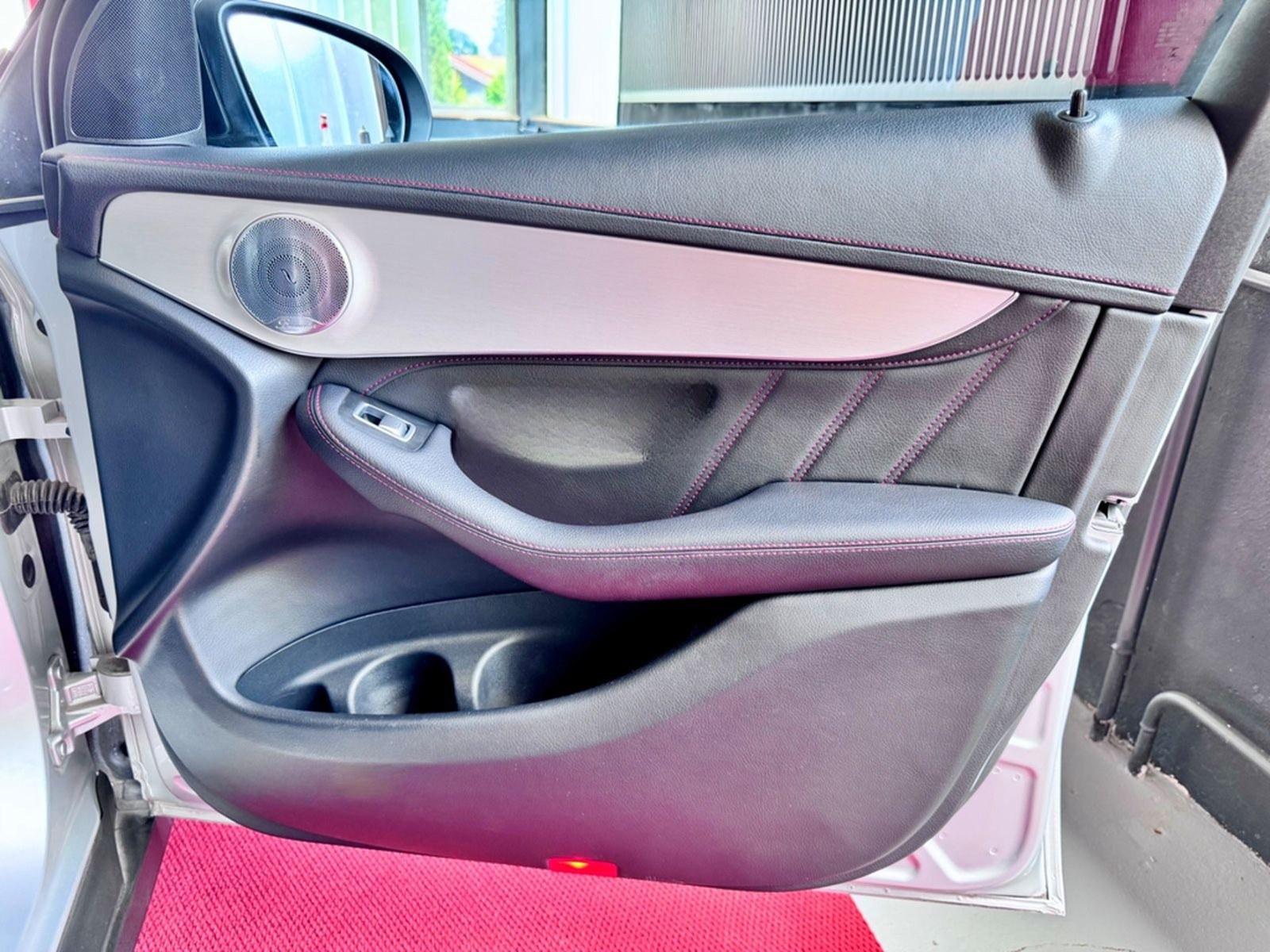 Mercedes-Benz GLC43 AMG Pano Burmester Airmatic LED KeylesGo19 foto 22