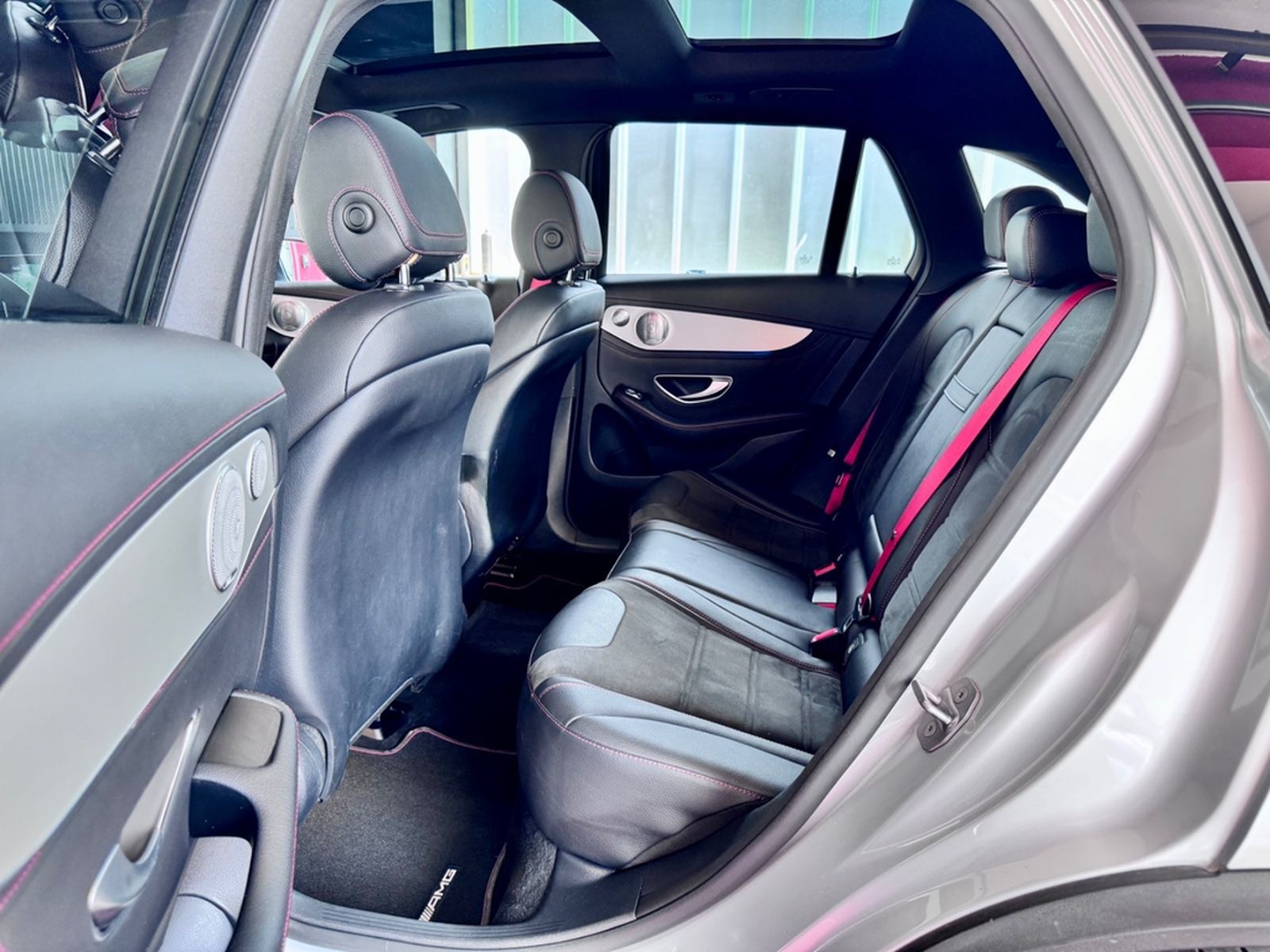 Mercedes-Benz GLC43 AMG Pano Burmester Airmatic LED KeylesGo19 foto 23