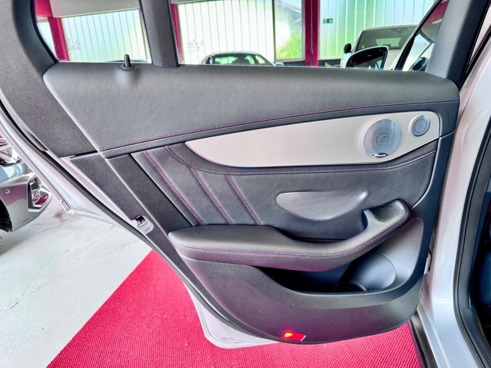 Mercedes-Benz GLC43 AMG Pano Burmester Airmatic LED KeylesGo19 foto 25