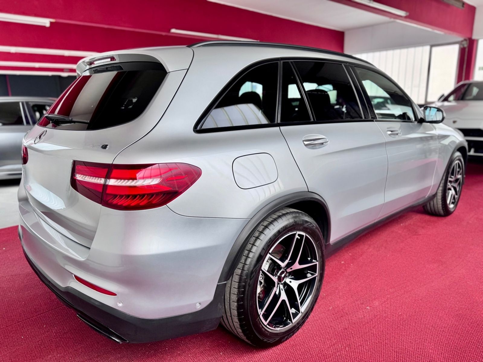 Mercedes-Benz GLC43 AMG Pano Burmester Airmatic LED KeylesGo19 foto 7