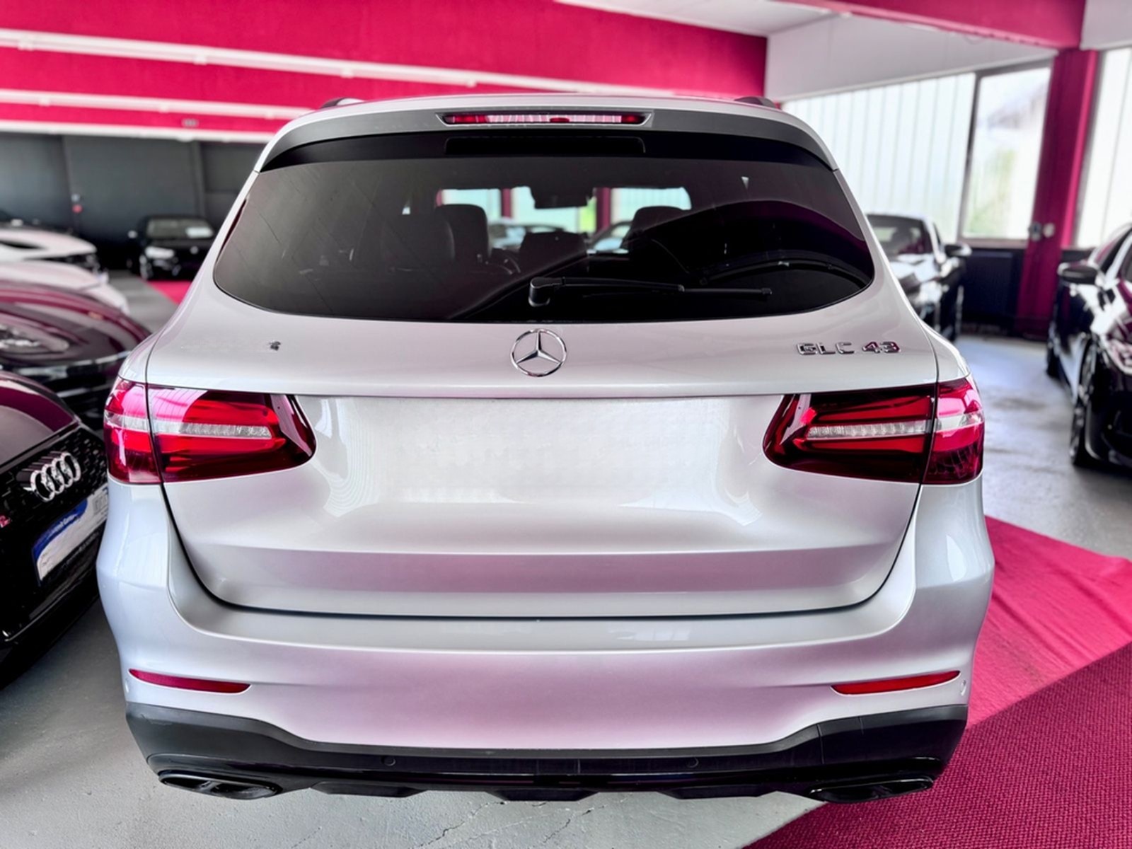 Mercedes-Benz GLC43 AMG Pano Burmester Airmatic LED KeylesGo19 foto 8