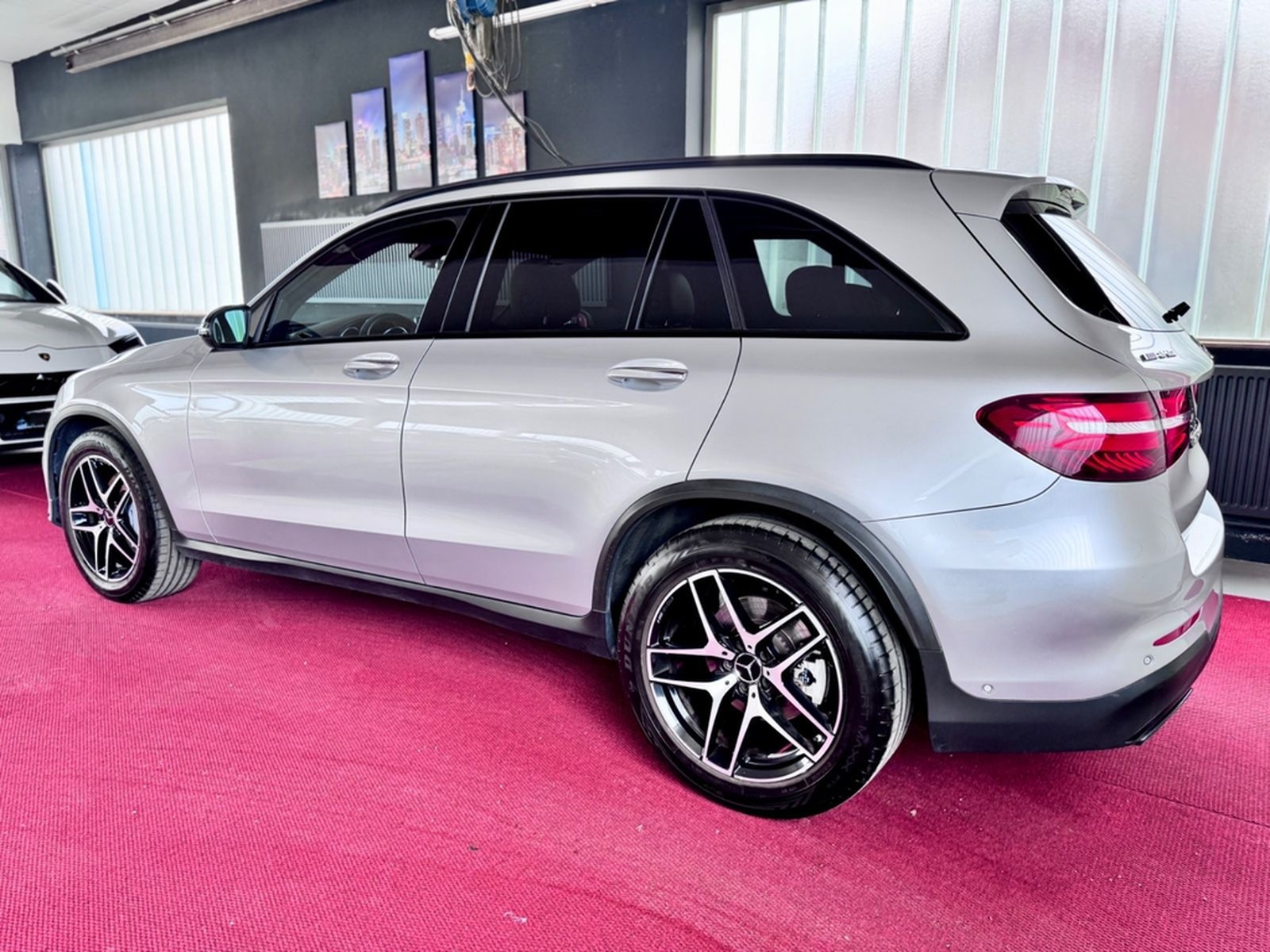Mercedes-Benz GLC43 AMG Pano Burmester Airmatic LED KeylesGo19 foto 9