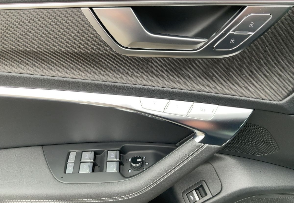 Audi S6 Avant TDI quattro foto 15
