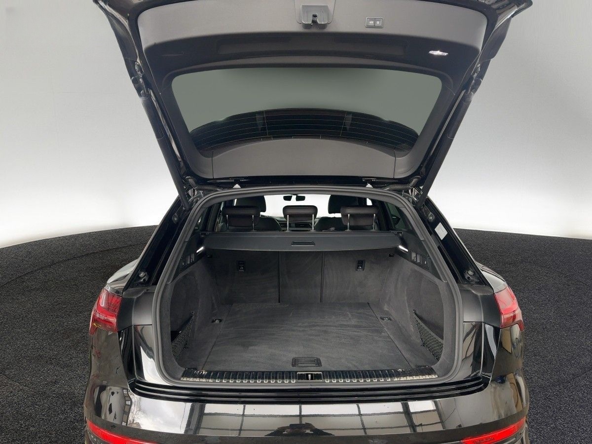 Audi e-tron 55 S line qua. 300kW AHK B&O Matrix Pano foto 5