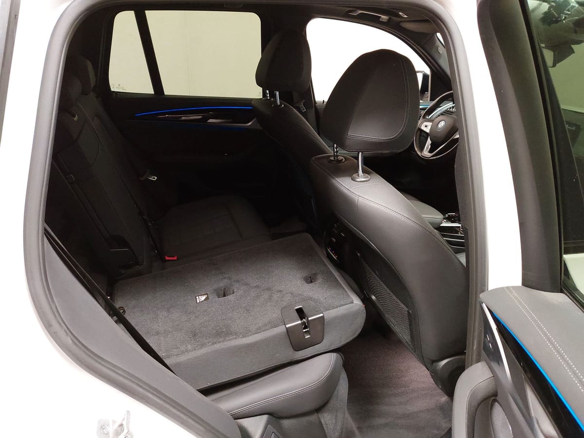 BMW Ix3 Inspiring Leder Navi LED Pano LC prof. foto 11