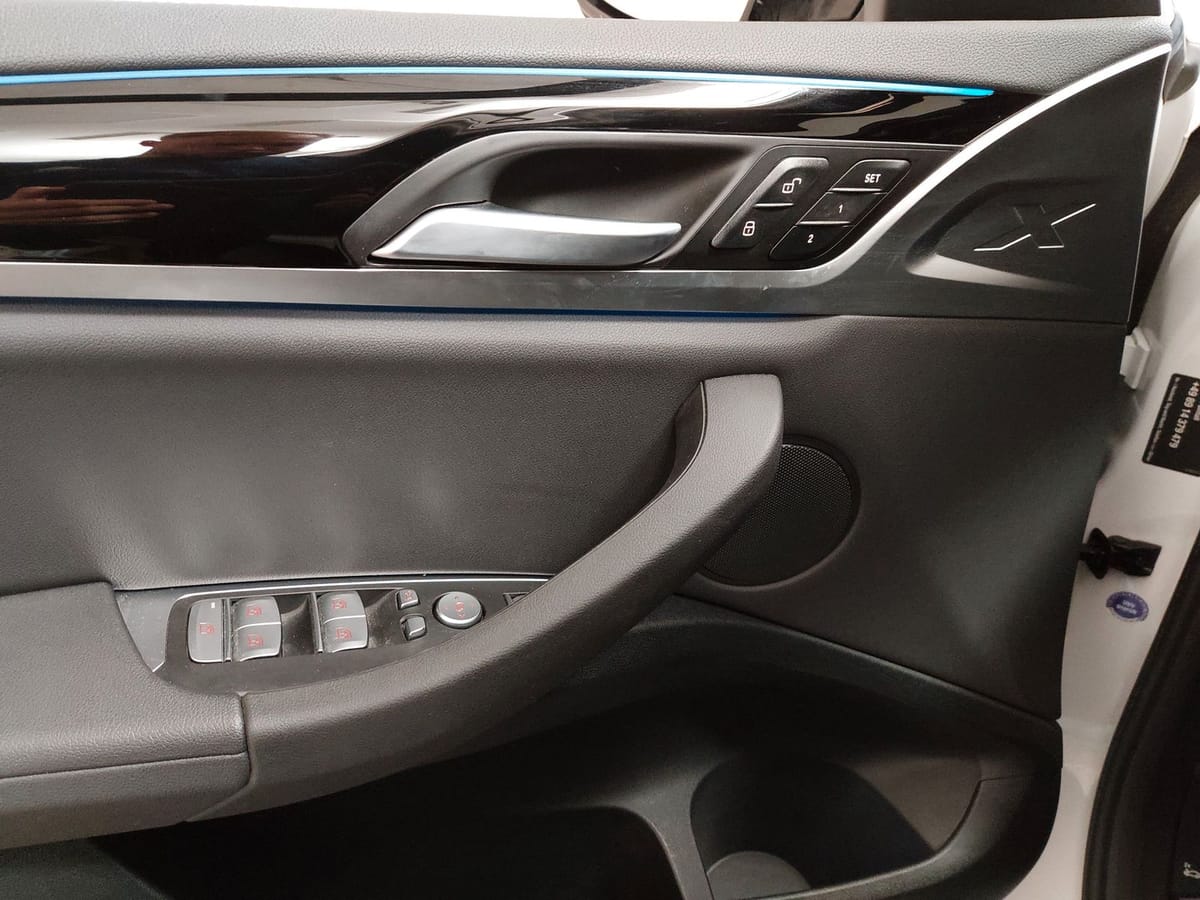 BMW Ix3 Inspiring Leder Navi LED Pano LC prof. foto 5