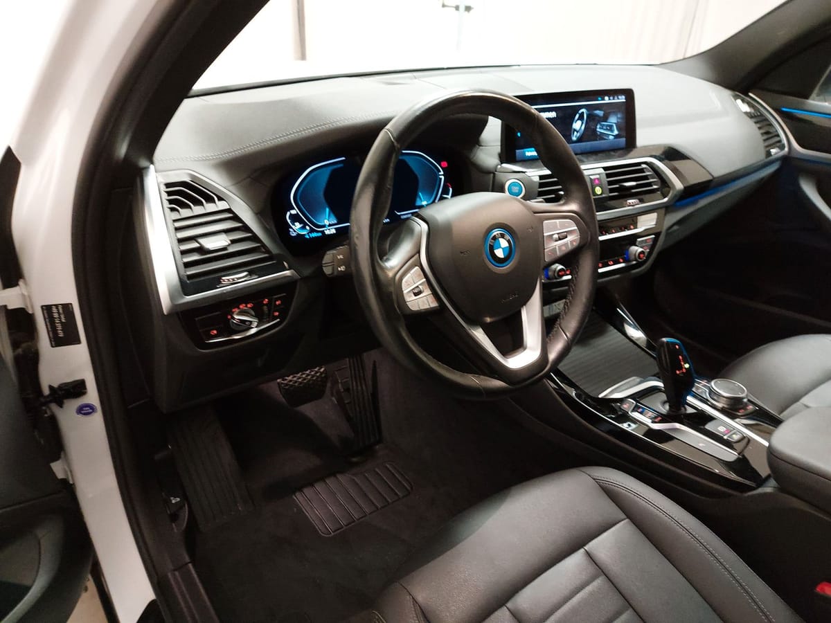 BMW Ix3 Inspiring Leder Navi LED Pano LC prof. foto 6
