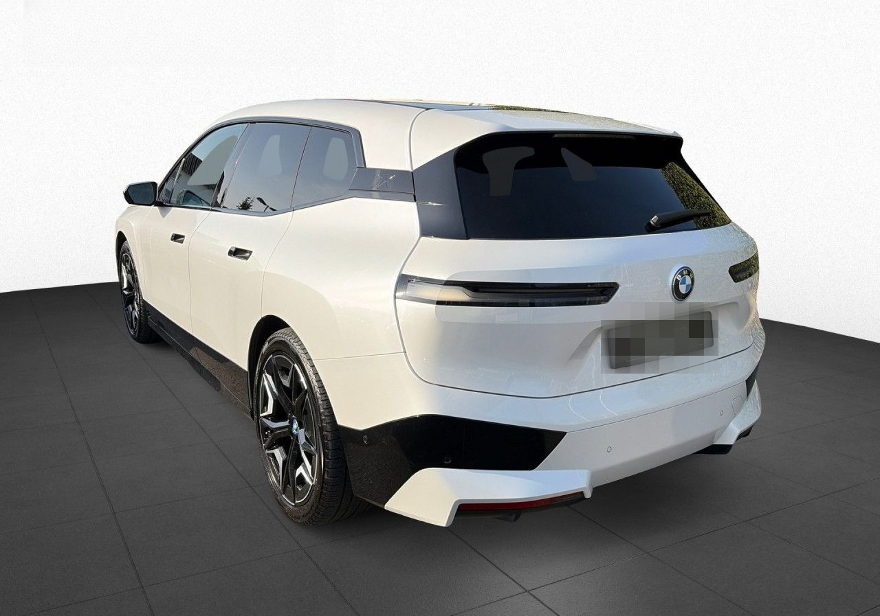 BMW iX xDrive40 Sport SoftCl Laser H/K PAPro SHZ AHK foto 9