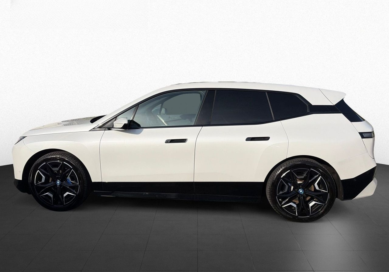 BMW iX xDrive40 Sport SoftCl Laser H/K PAPro SHZ AHK foto 10