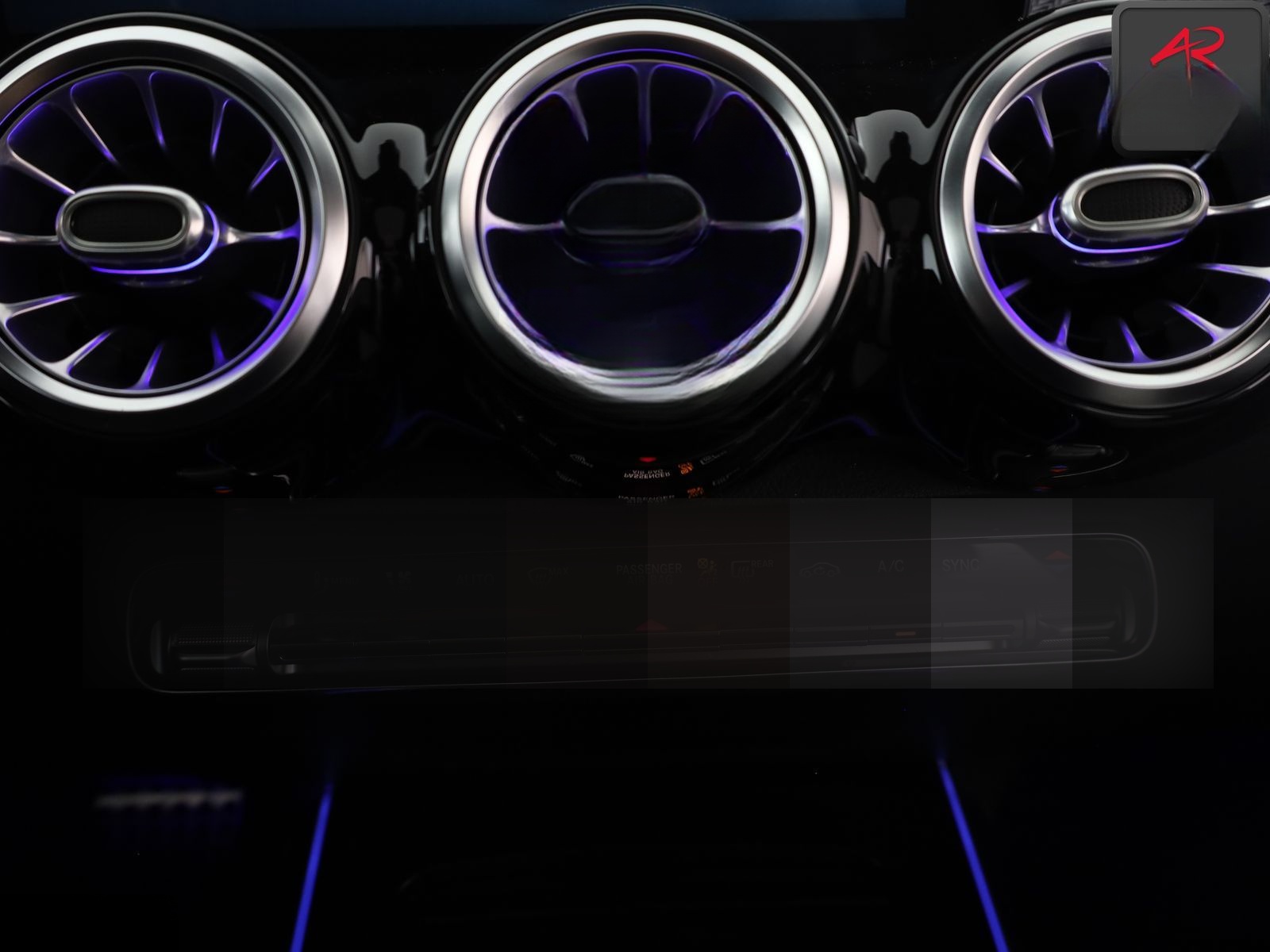 Mercedes-Benz GLB 35 AMG 4M BURMESTER,MULTIBEAM,HEADUP,KEYLESS foto 23