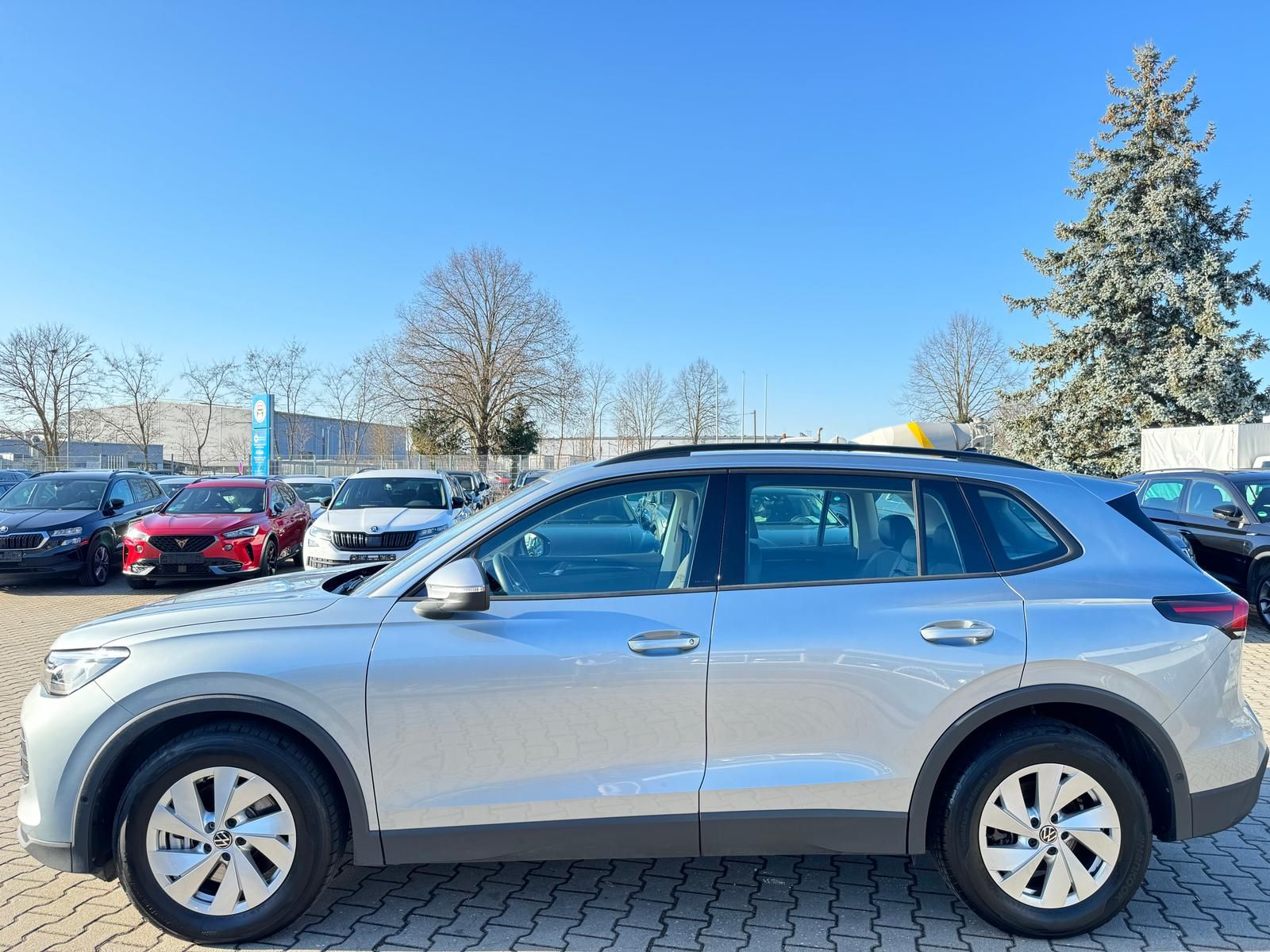 Volkswagen Tiguan 2.0TDI 110 kW Life ACC PDC Kamera foto 2