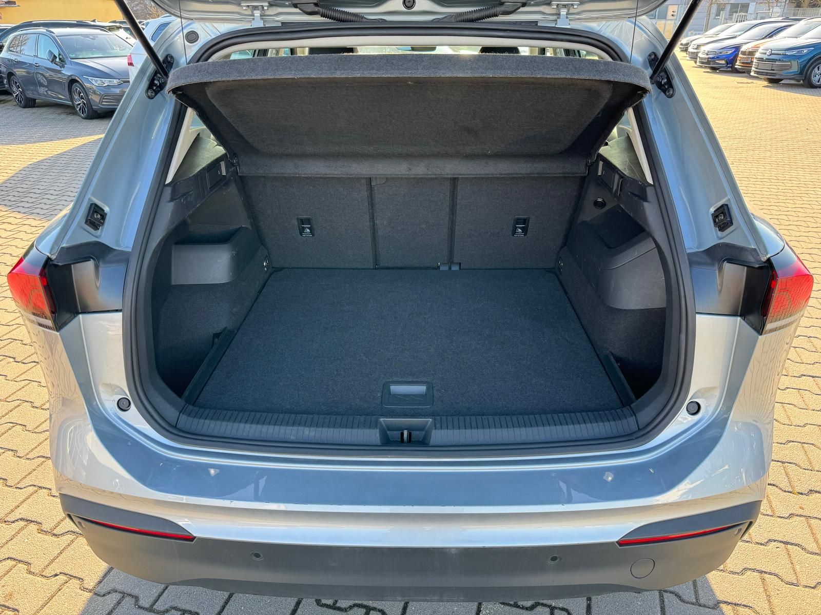 Volkswagen Tiguan 2.0TDI 110 kW Life ACC PDC Kamera foto 11