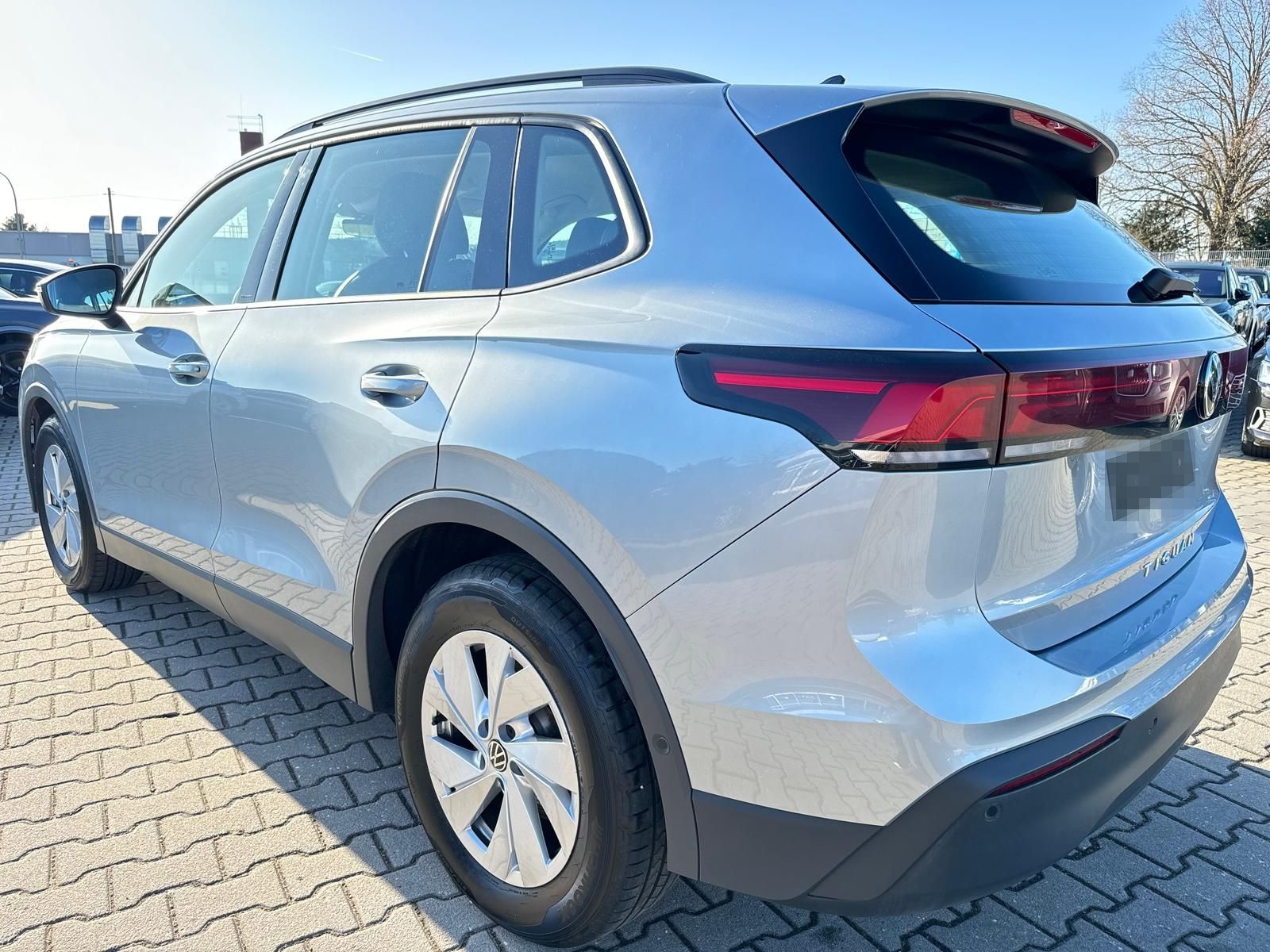 Volkswagen Tiguan 2.0TDI 110 kW Life ACC PDC Kamera foto 3