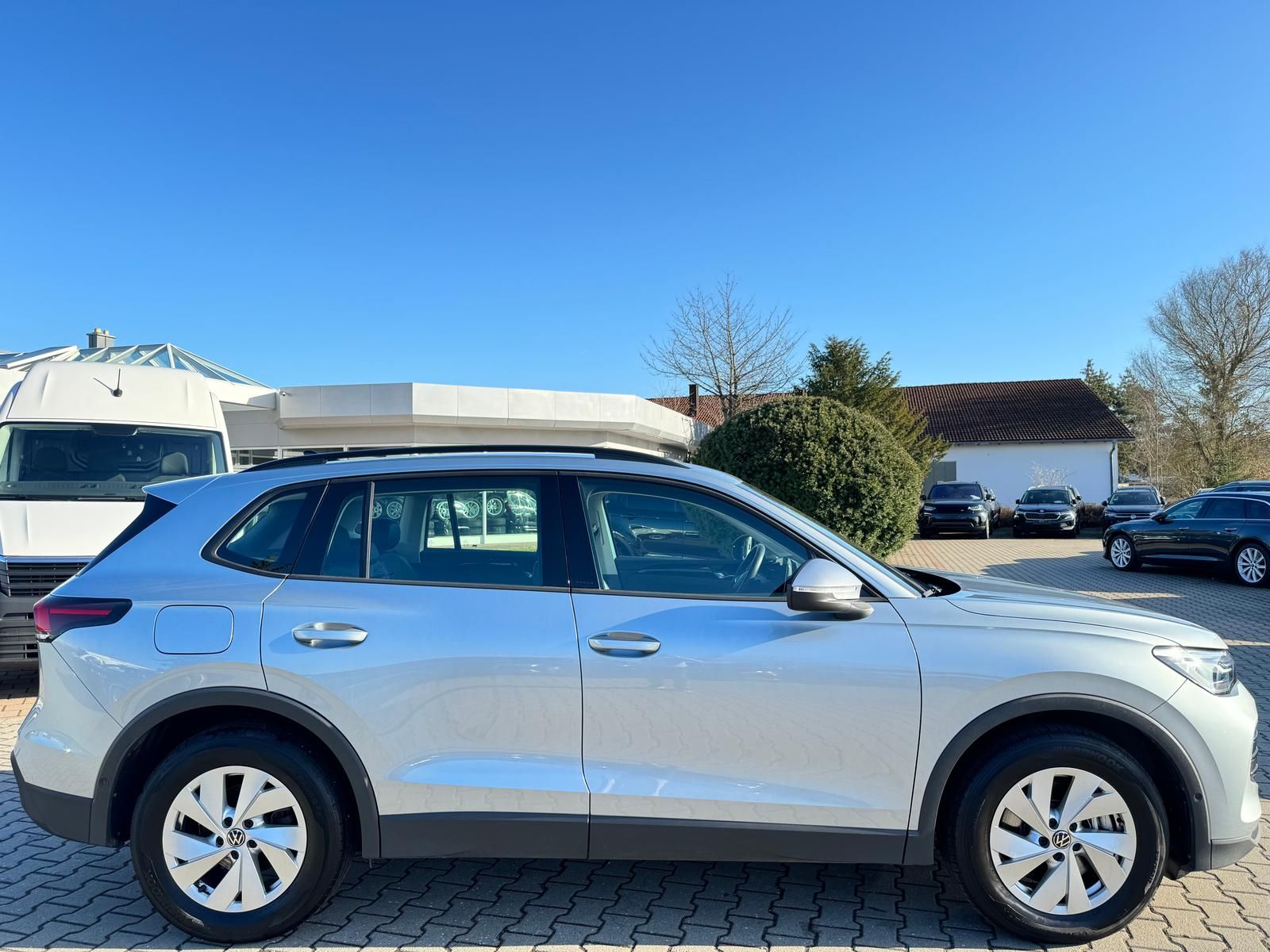 Volkswagen Tiguan 2.0TDI 110 kW Life ACC PDC Kamera foto 5