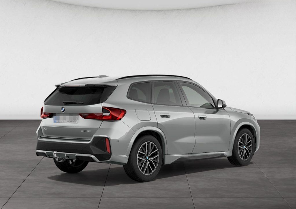 BMW X1 sDrive18i foto 2