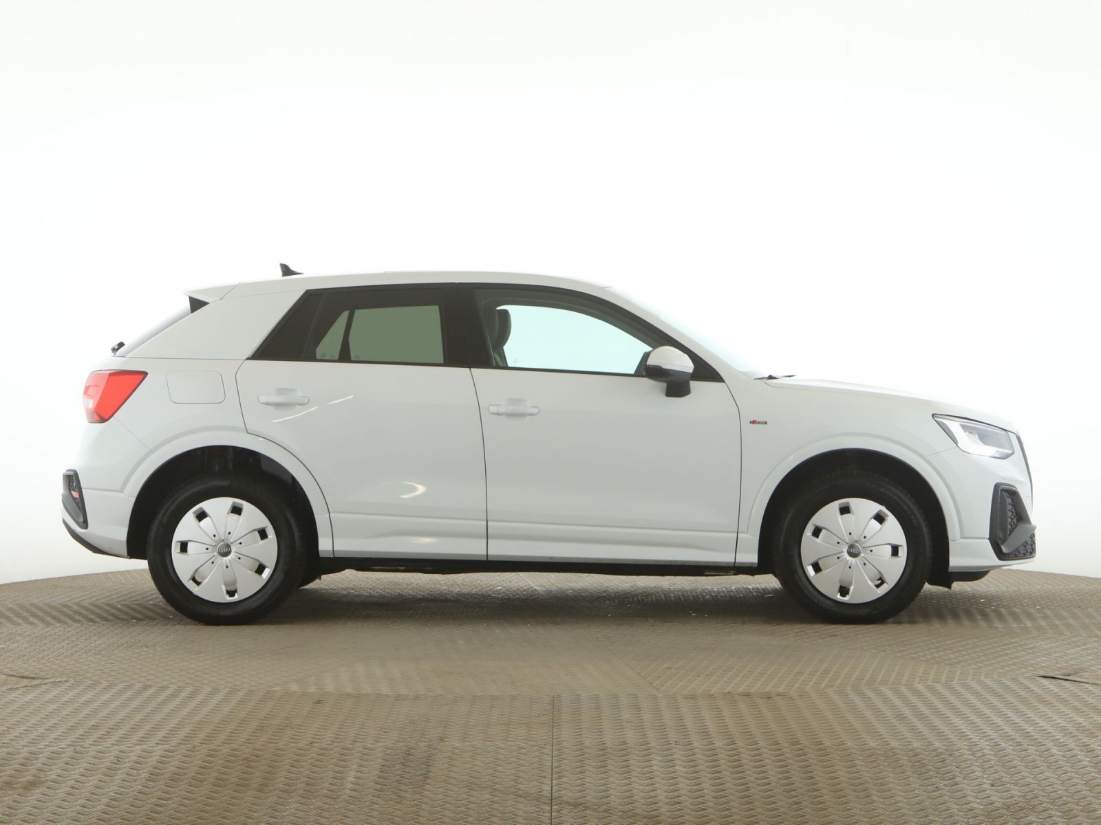 Audi Q2 40 TFSI quattro S line Pano+AHK+SONOS+MMI-Plu foto 9