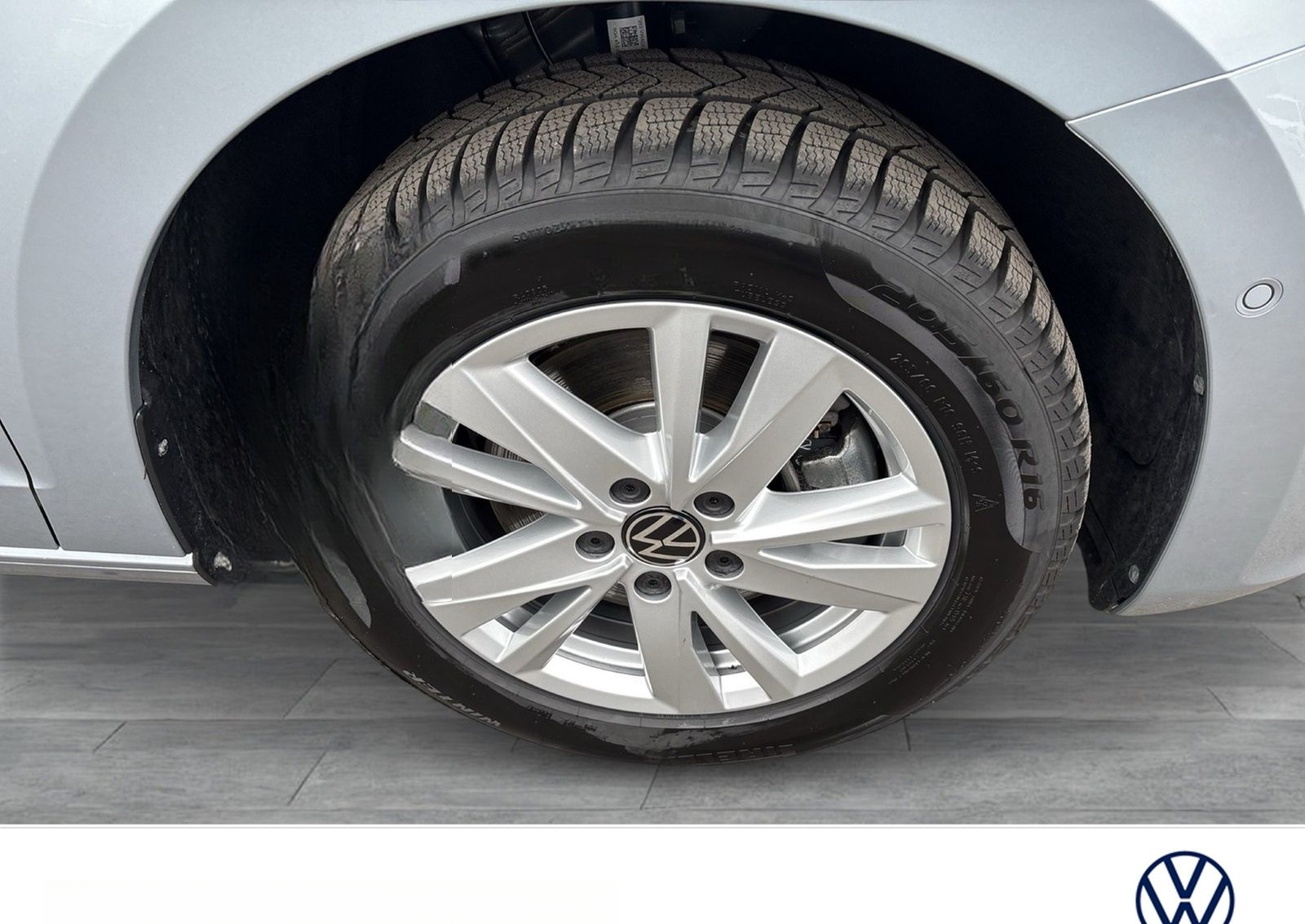 Volkswagen Touran 2.0 HIGHLINE AHK CAM ACC LM17 EKLAPPE NAV foto 6