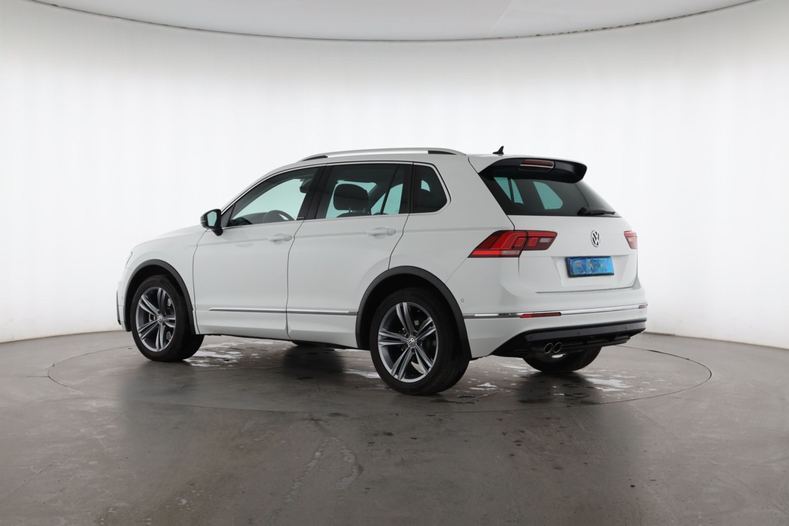 Volkswagen Tiguan 2.0 TSI DSG 4MOTION IQ.DRIVE | PANO | foto 4